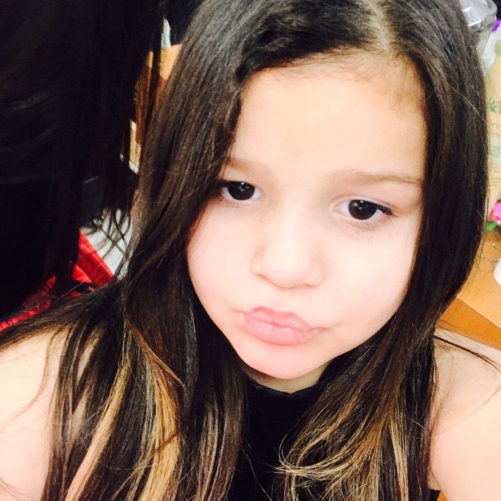 Meet your Posher, Yessica